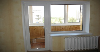 Ремонт балконной двери Осинники, цена от 985 руб.